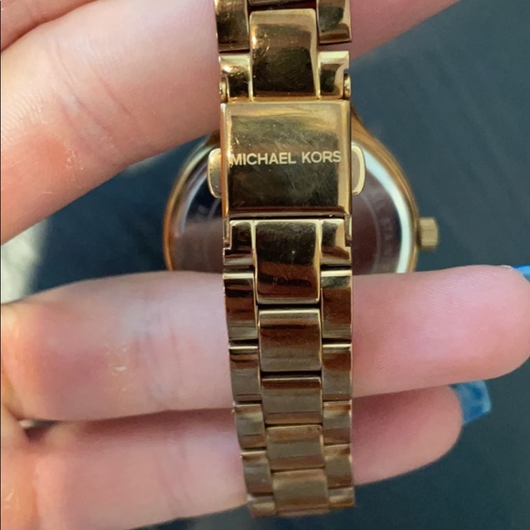Michael Kors watch - Picture 2 of 2